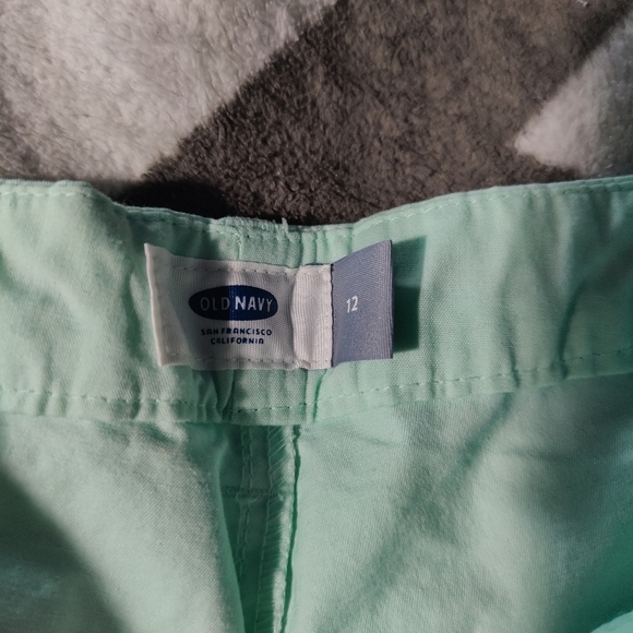 Old Navy Shorts - Picture 2 of 4